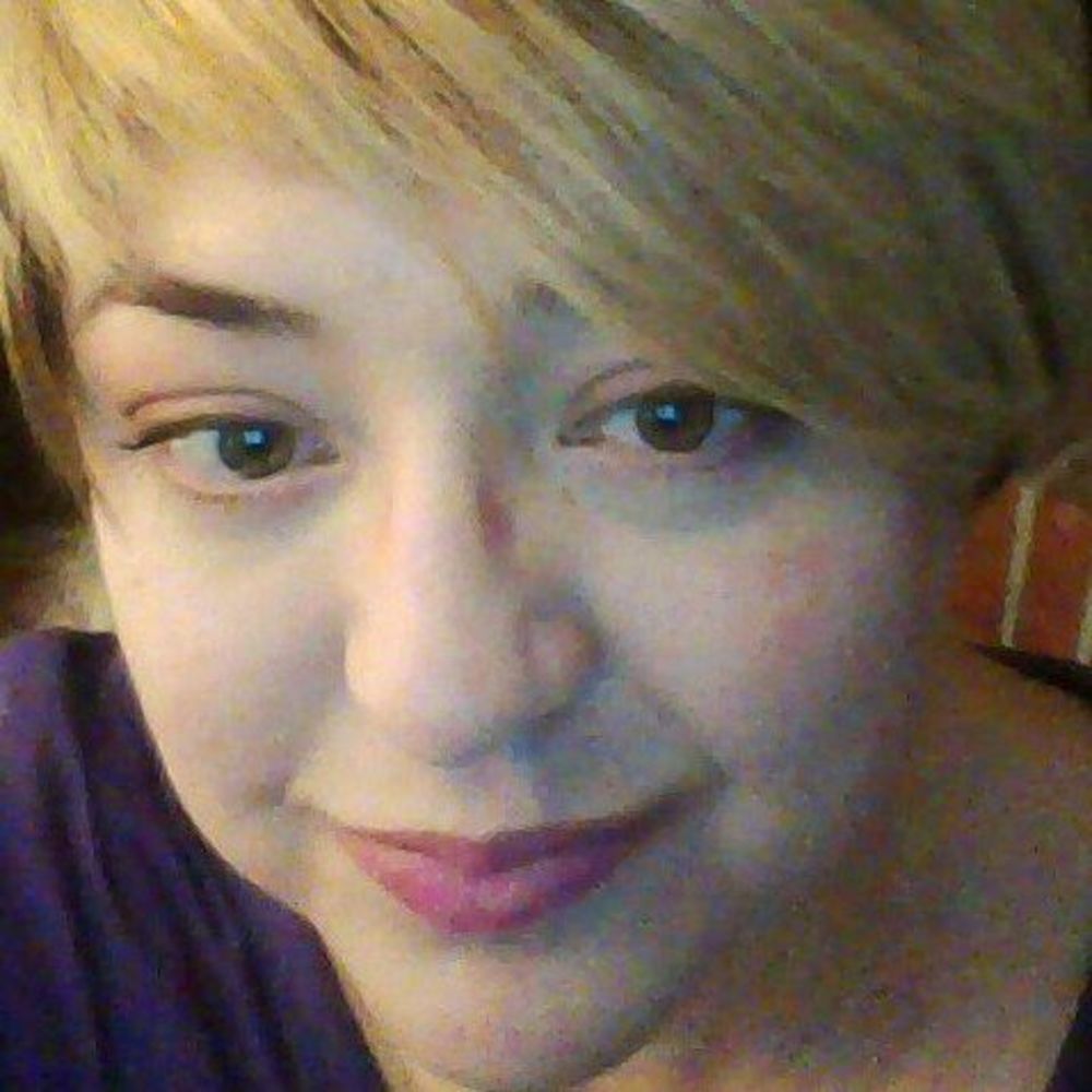 Meet your Posher, Holly